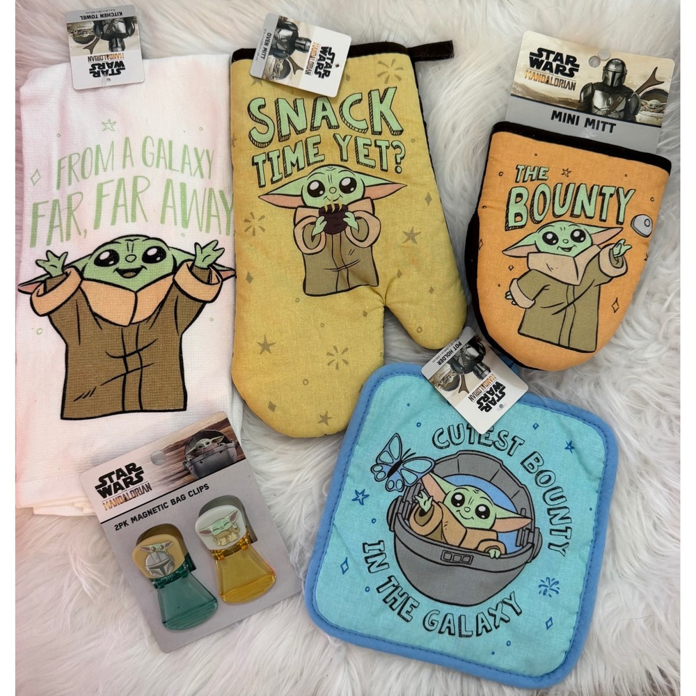 Star Wars Mandalorian Grogu Baby Yoda Kitchen Set Towel Mitts Pot Holder Clips